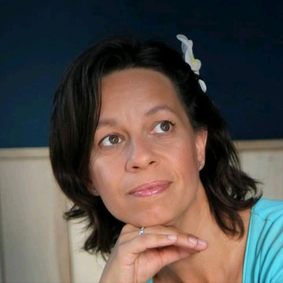 Réflexologue certifiée à Grasse - Shirley Funel